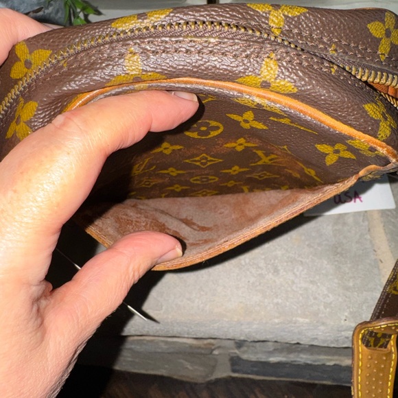 Vintage Louis Vuitton Danube Brown Monogram with Free COA - Picture 4 of 6